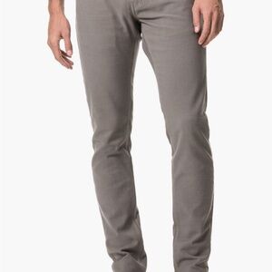 Rodd & Gunn Motion 2.0 Straight Leg Jeans Pebble Color